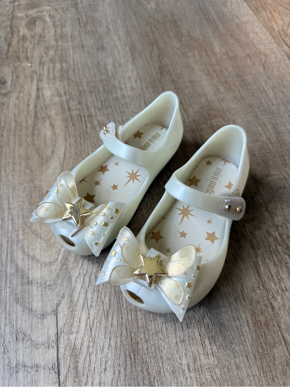 Mini Melissa Cream Mary Jane Shoes with Gold Star Bow